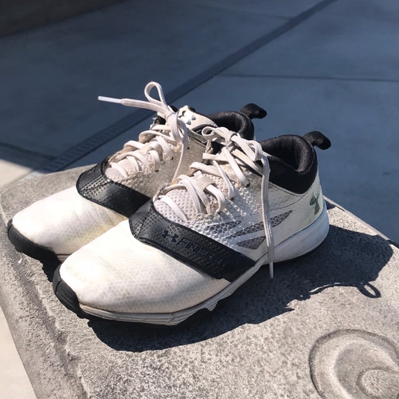 under armour baseball turf shoes